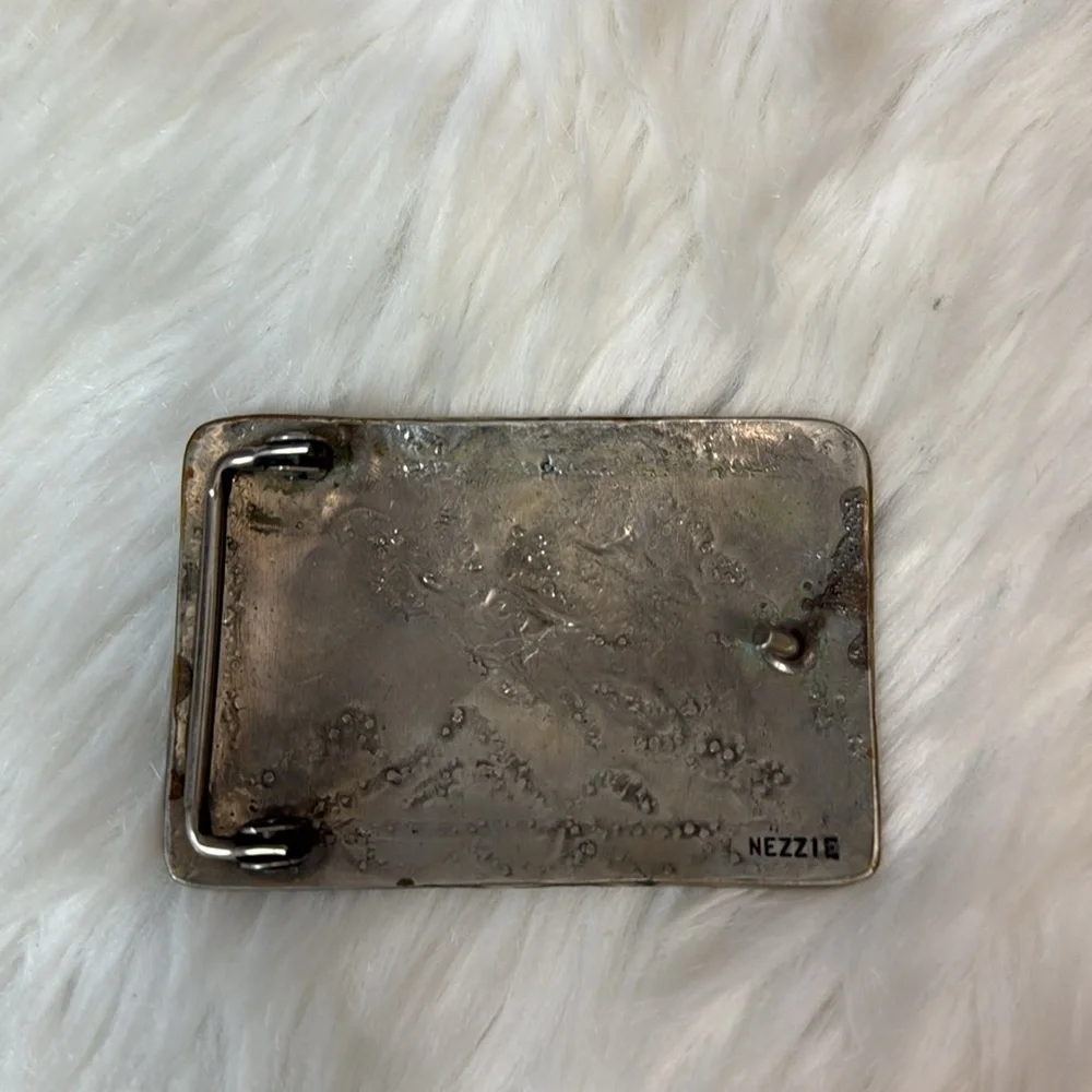 Nezzie elegant silver